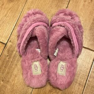 Ugg Abela slippers
